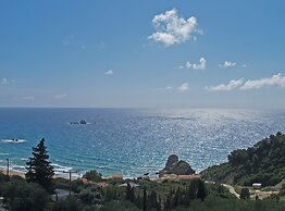 Studio Apartment Above Pelekas Beach no 1