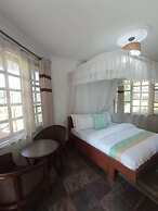 Happy Rhino Lodge