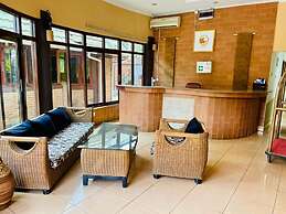 Happy Rhino Lodge