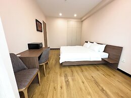 May Seven Hotel and Suites