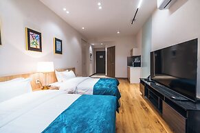May Seven Hotel and Suites