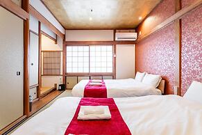Nishi-Kujo Detached house