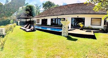 Imaj Private Villas