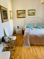 Eno 's house