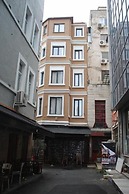 Ambar Hotel