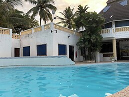 KIVULI VILLAS