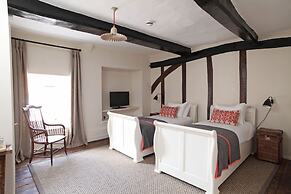 Black Lion Hotel