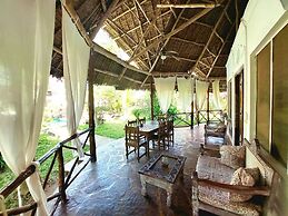 Marine Holiday House- Bed & Breakfast