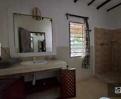 Marine Holiday House- Bed & Breakfast