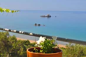 Luxury Loft Apartment With Pool Pelekas Beach Corfu