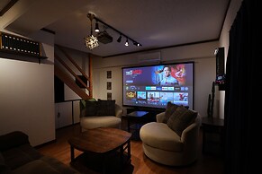 CINEMA RESORTS 4