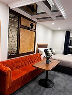 53 Luxury Rooms