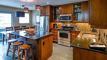 Thunder Ridge by Fernie Lodging CO