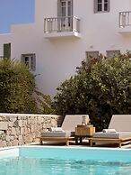 Manesis Suites