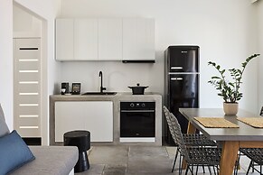 Manesis Suites