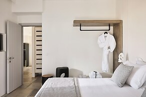 Manesis Suites