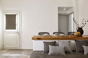 Manesis Suites