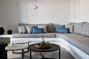 Manesis Suites