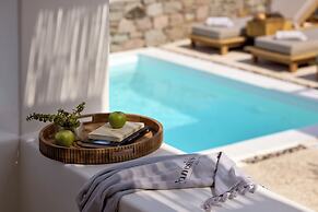 Manesis Suites