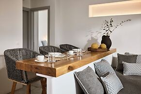 Manesis Suites
