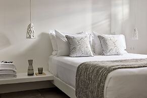 Manesis Suites