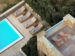 Manesis Suites