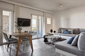 Manesis Suites