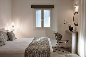 Manesis Suites