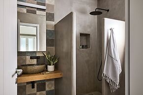 Manesis Suites