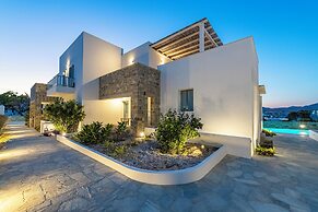 Manesis Suites
