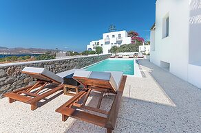 Manesis Suites