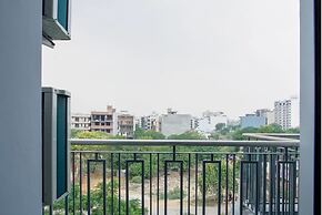 Saltstayz Select - Golf Course Road & Sector 57