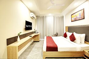 Saltstayz Premier – Cyber Hub