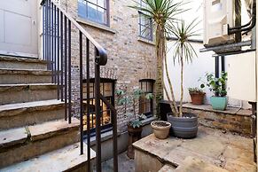 Elegant 2BR 2BA with Patio in Kennington