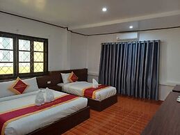 Vang Vieng Charming Boutique Hotel
