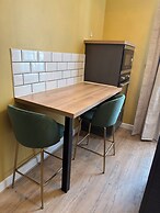 Herbert George Apartment Hotel