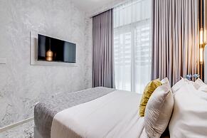 GLOBALSTAY. DAMAC Reva Residences