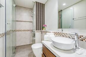 GLOBALSTAY. DAMAC Reva Residences