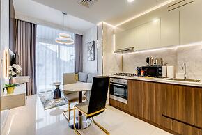 GLOBALSTAY. DAMAC Reva Residences