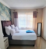 Emerald Suite Sleeps 6 With Free Parking