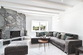 Moute House by Corfuescapes