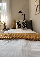 Garden House-Ostoya