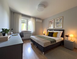 Garden House-Ostoya