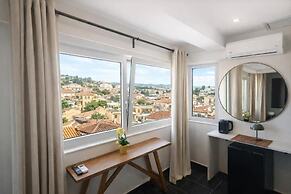 Elite Ermou Suites