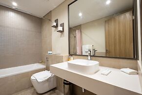 SuperHost - Chic Modern 1BR Apt Retreat with City View
