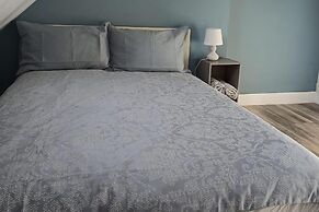 2 Bedroom Apt - Stunning Views, Balcony, Parking