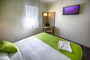 Hotel Formule Club Bordeaux Cenon
