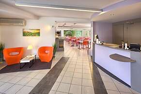 Hotel Formule Club Bordeaux Cenon