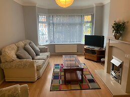 Stunning 3-bed House in Cheadle