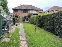 Stunning 3-bed House in Cheadle